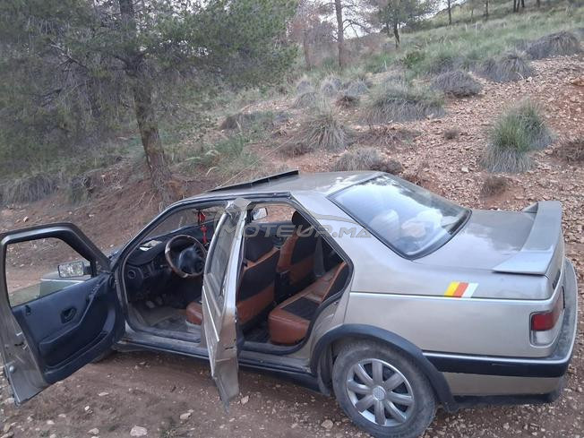 سيارة في حالة جيدة