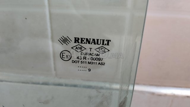 Vitre Arrière gauche pour Renault symbol Clio 