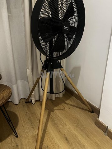 Ventilateur sur pied Taurus style trépied en bois