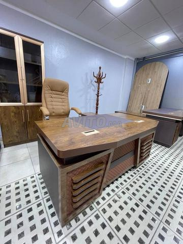 Bureau Minimaliste Blanc avec Tiroirs