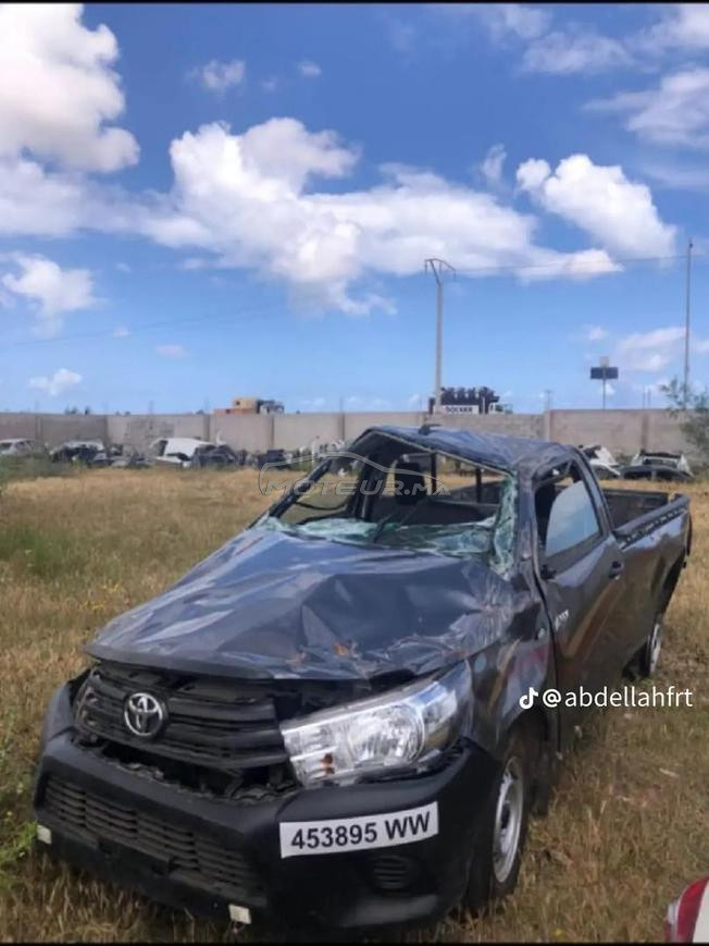Toyota Hilux accidenté 