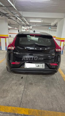 Volvo V40 Diesel Automatique modèle 2016 Casa