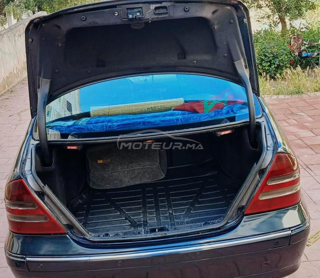 مرسيدس-بنز 220 ديزل يدوي مـ2001 د 2003في طنجة