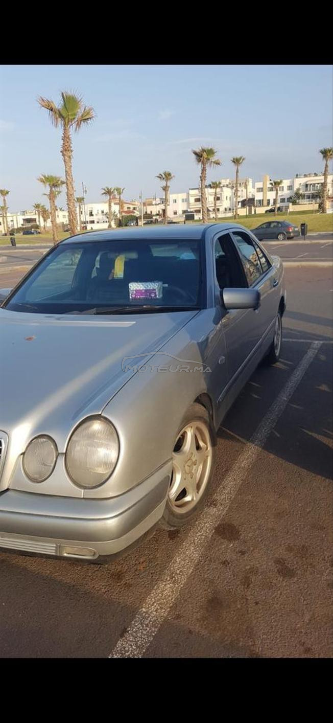 Mercedes E220 bonne état à vendre 