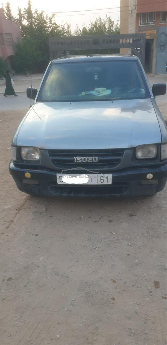 ISUZU hajla  model 2003.10.15 