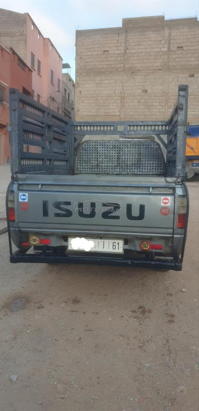 ISUZU hajla  model 2003.10.15 