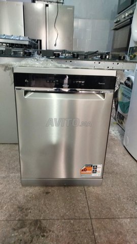 lave-vaisselle whirlpool 14 couvert 6 sense 