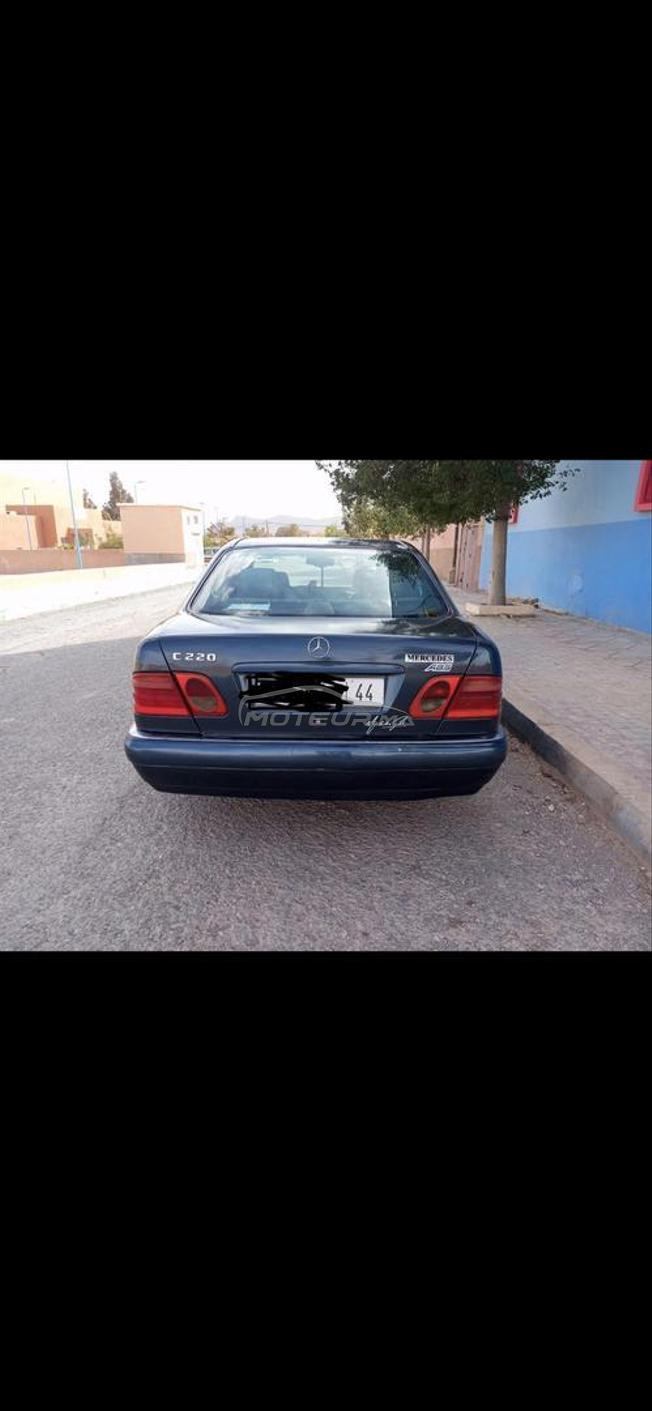 Mercedes-Benz 220 Diesel Manuelle 1996 à Laâyoune