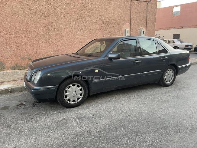 Mercedes-Benz 220 Diesel Manuelle 1996 à Laâyoune