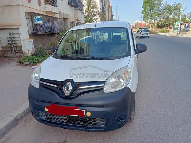 Une voiture d'une EXCELLENTE Etat à vendre 