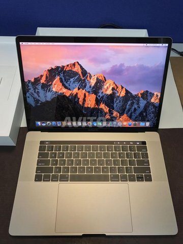 MacBook Pro 15 (2017) avec Touch Bar
