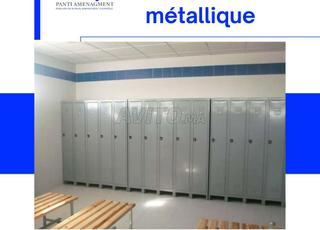 🔹 Vestiaire en métal / خزنة ملابس معدنية