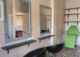 salon de coiffure équipée a louer charaf