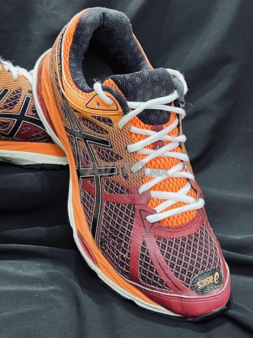 Asics original 💯 taille 44 سبرديلة اوريجينال