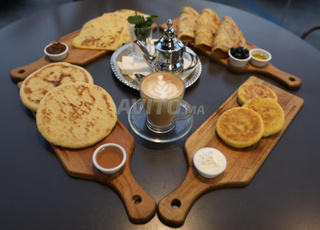 SERVEURS ET SERVEUSES