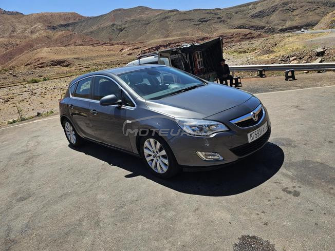 opel astra 2012