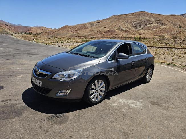 opel astra 2012