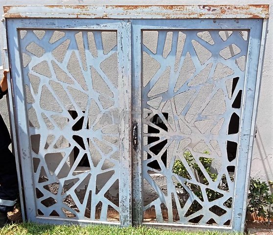 portes en acier pour résidence ou fermes