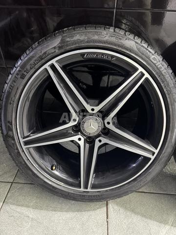 jantes mercedes 18 d'origine avec pneus