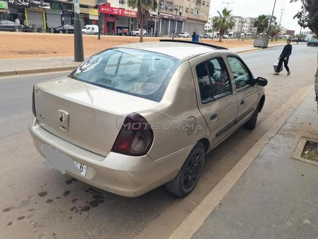 Clio 2 essance 