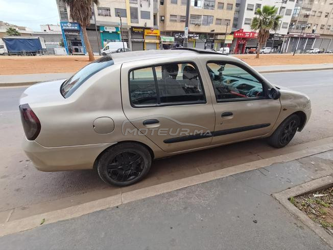 Clio 2 essance 