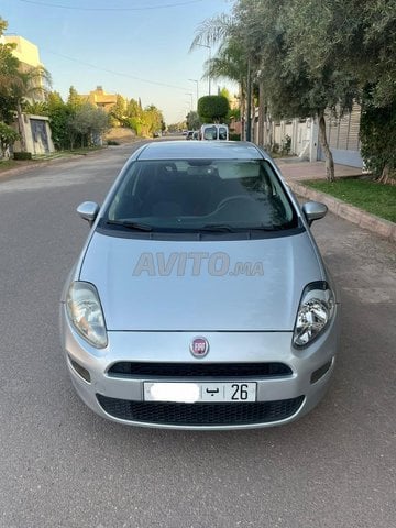 FIAT PUNTO 11-2015 Manuelle à Marrakech