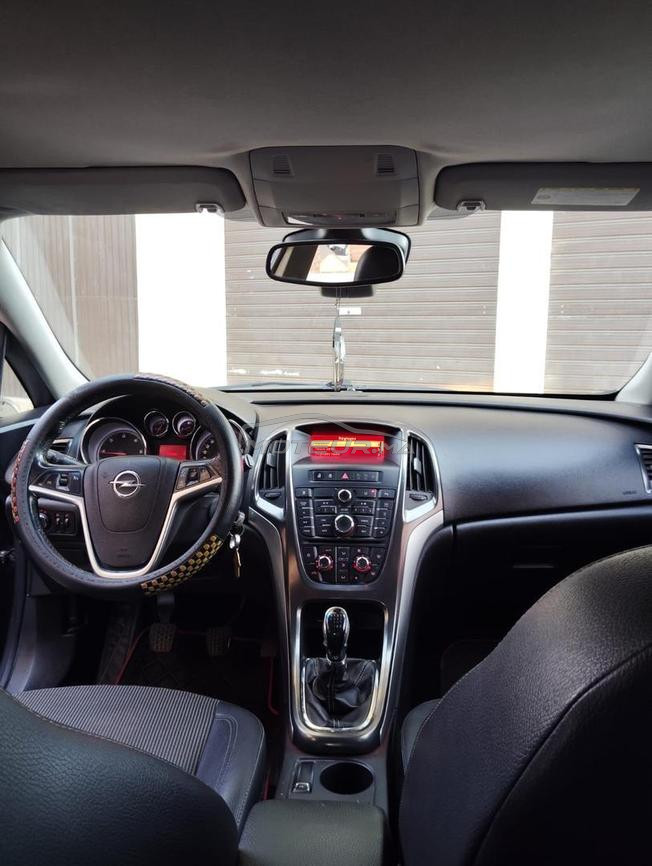 Opel Astra Diesel Manuelle 2012 à Nador
