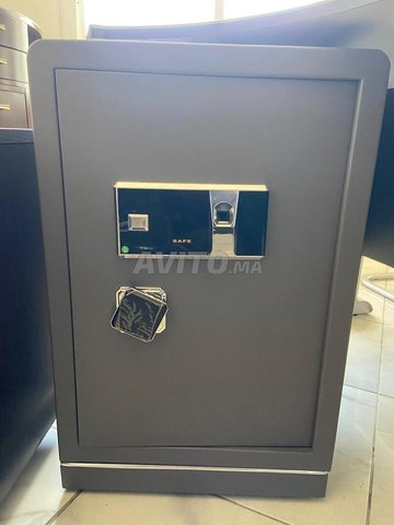 Armoire forte  avec clé et empreinte digitale