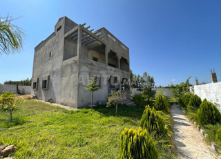 1  هكتار و1000متر للبيع قرب مدينة القنيطرة