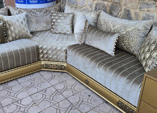 salon marocain presque neufe