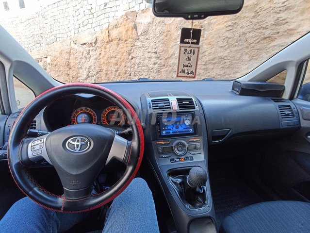 Toyota Auris Essence 