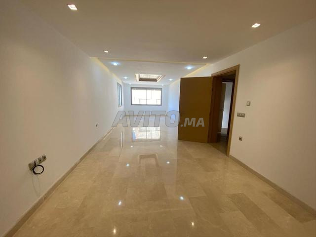 Appart 4 ch vide à louer à souissi 220 m² - 2