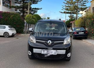 رونو للبيع نقية موديل 2018 لي مهتم يتواصل معايا 