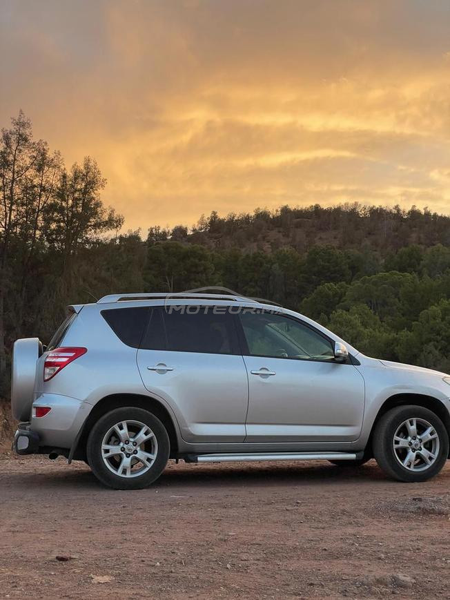 rav 4 نقية للبيع وعامرة