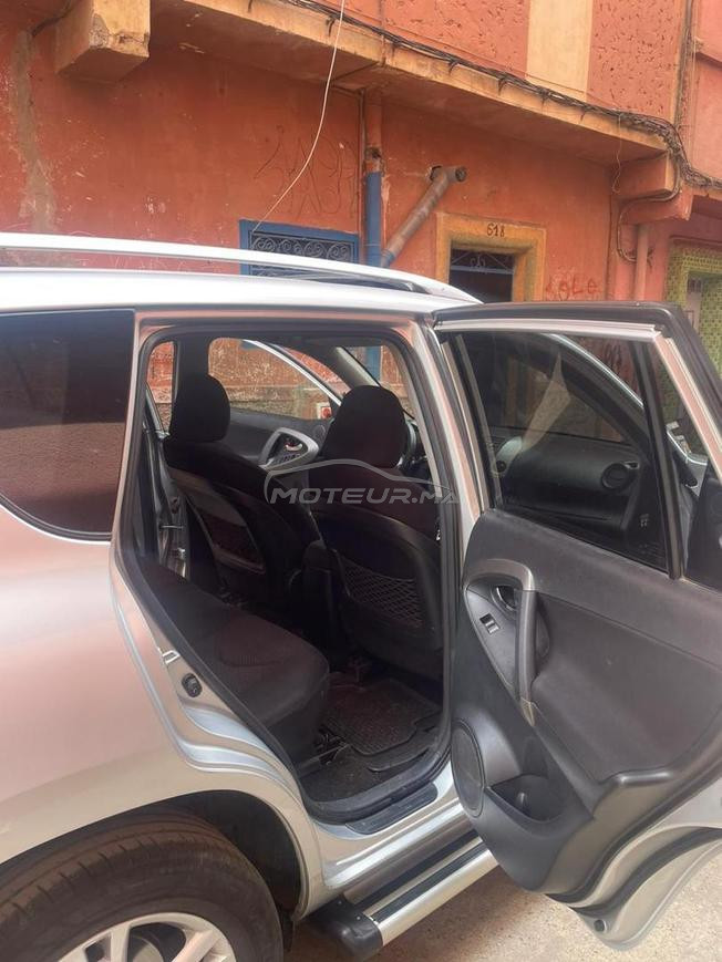 rav 4 نقية للبيع وعامرة