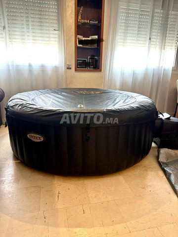 Spa gonflable jacuzzi Intex 6 personnes 