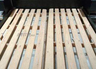 Lit 2 places 1,60/2m avec 2 tables de chevet 