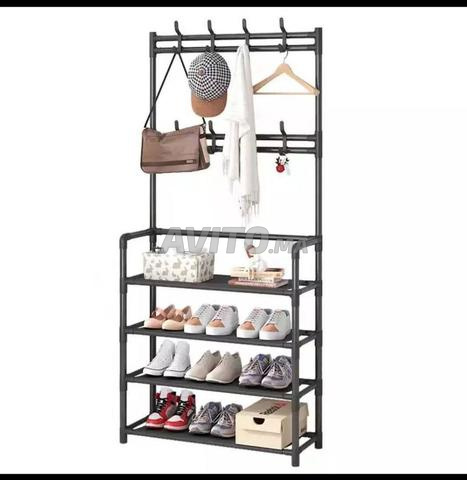 علاقة الملابس مع منظيم الأحذية 