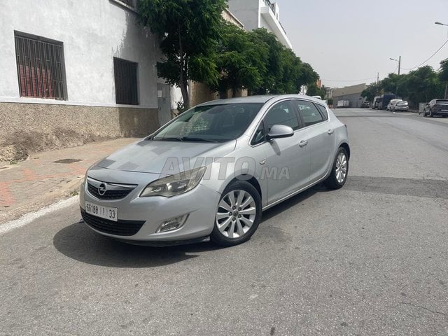 Opel Astra Diesel Manuelle 2012 à Casablanca