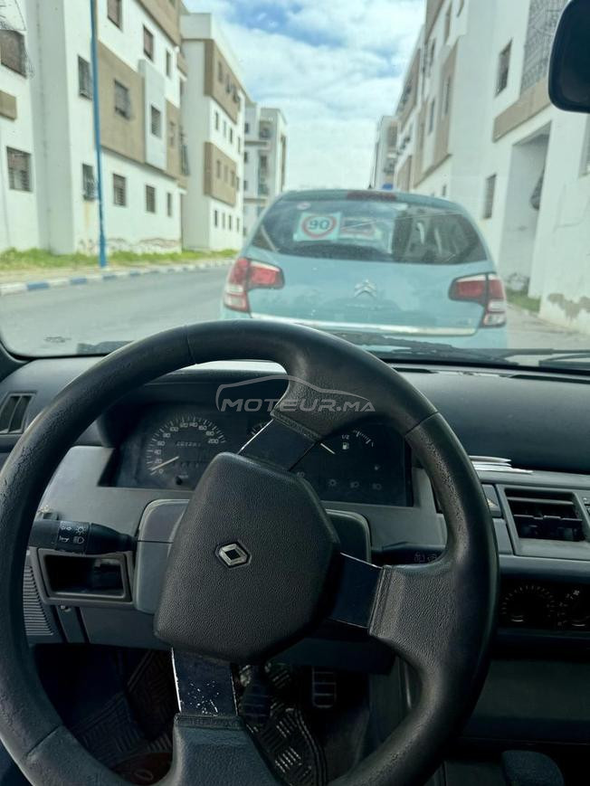 raunou clio 1 bon etat