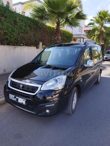 Peugeot Partner Diesel Manuelle 2018 à Kénitra - 2