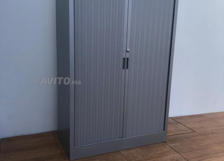 Armoire métallique haute a deux portes rideau