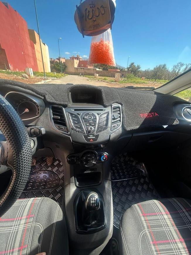 Ford fiesta n9iya 
