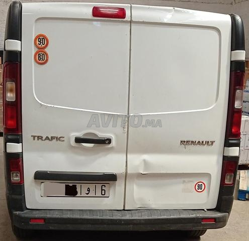 Renault Trafic Diesel Manuelle 2018 à Casablanca - 2