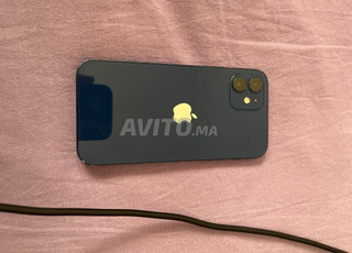 Iphone 12 256go en très bon etat 