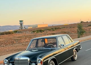 Mercedes-Benz 280 S à Nador