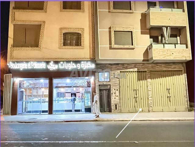 Magasin 92m à louer à El Jihadia  - 2