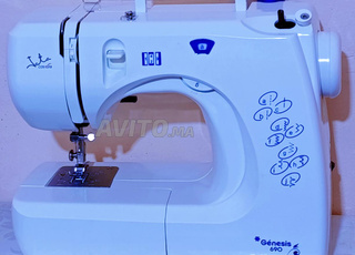 machine a coudre آلة الخياطة