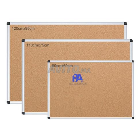 Tableau affichage en liège A TANGER/لوحة جدارية