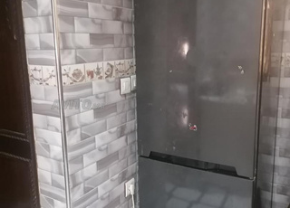 تلاجة  جيدا 